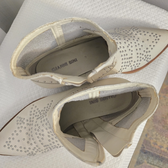 Gianni Bini Brycin Sz 7M Western Leather Studded Booties Ankle Boots Casual - Picture 8 of 9